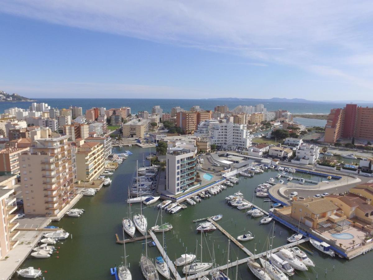Rnet - Apartments Roses Port Trebol Exterior photo