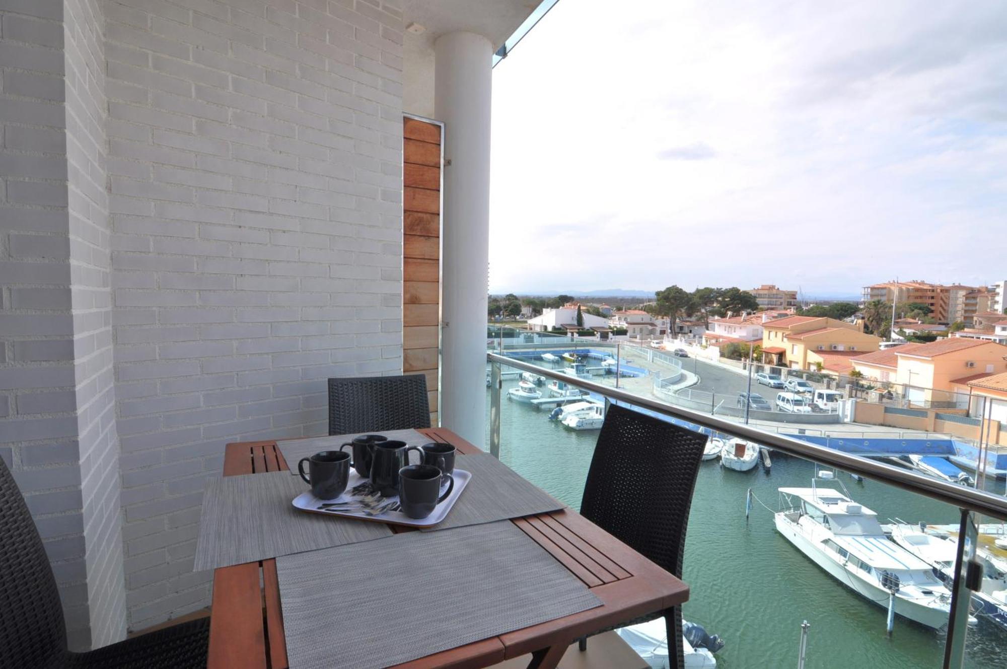 Rnet - Apartments Roses Port Trebol Exterior photo