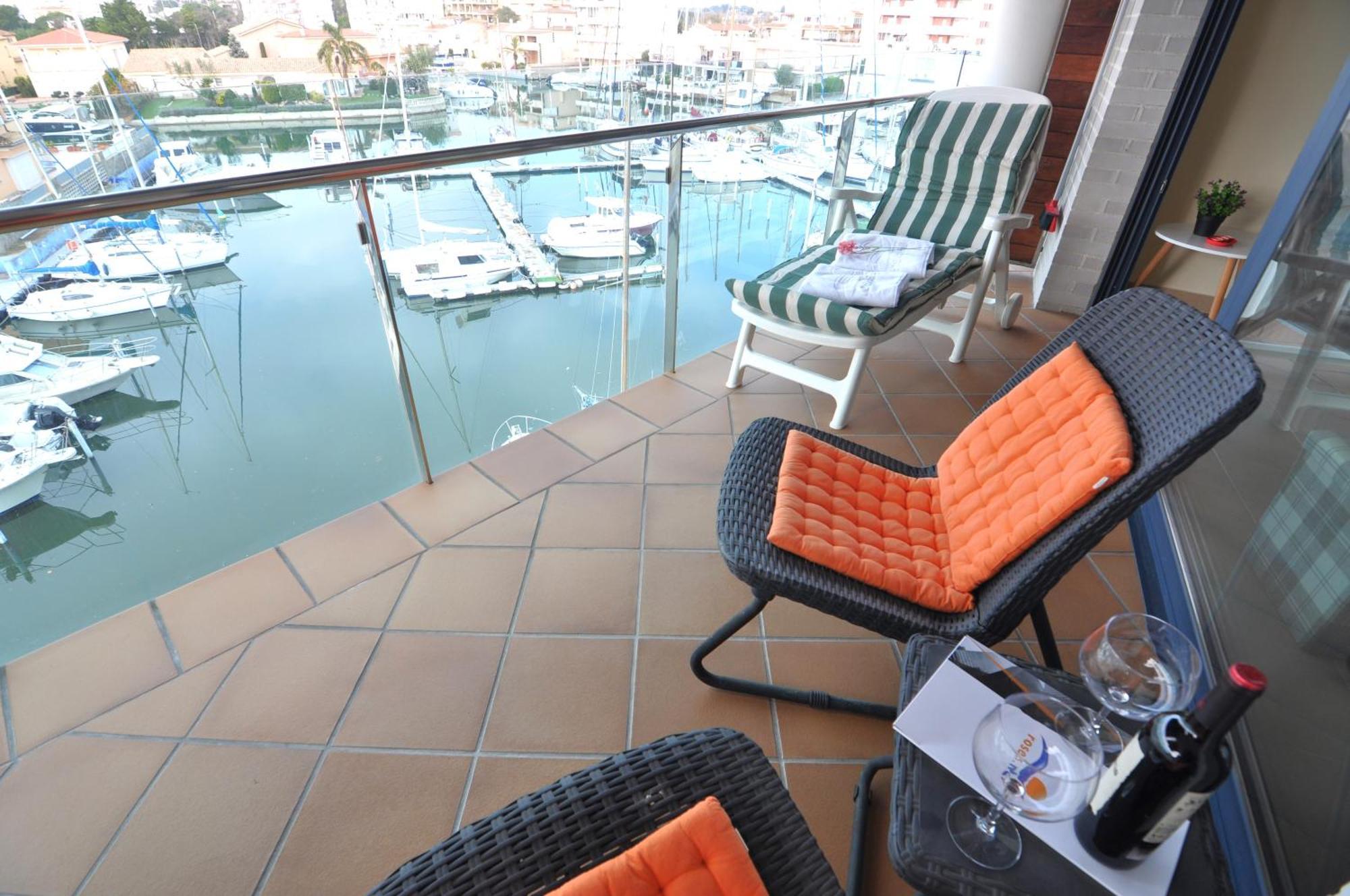 Rnet - Apartments Roses Port Trebol Exterior photo