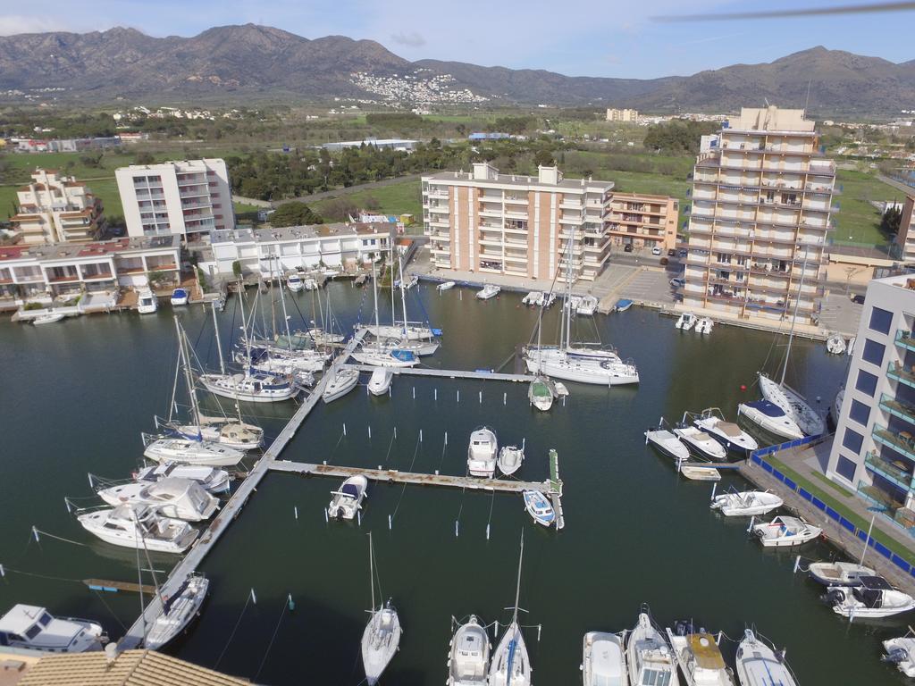 Rnet - Apartments Roses Port Trebol Exterior photo